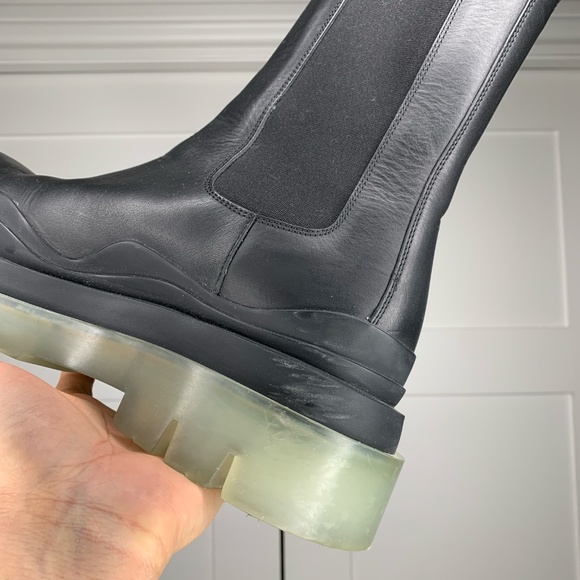 Bottega Veneta Tire Lug Leather Black Chelsea Boots - Picture 5 of 15